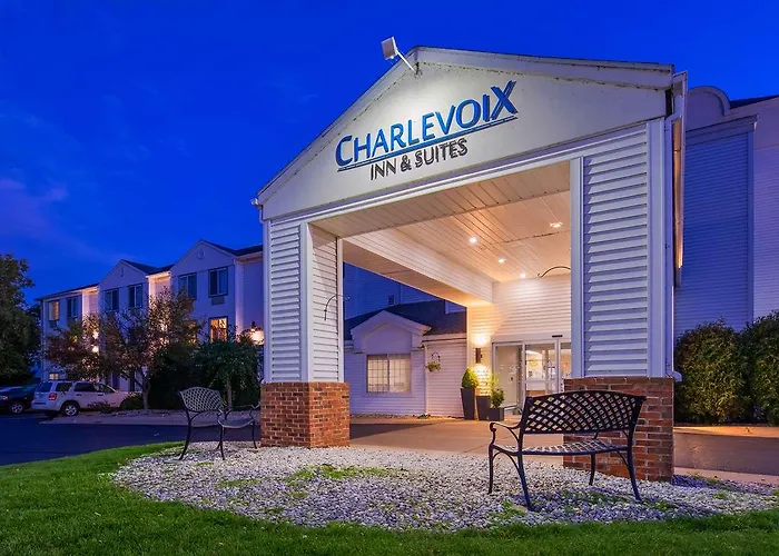 Charlevoix Inn & Suites Surestay Collection By Best Western