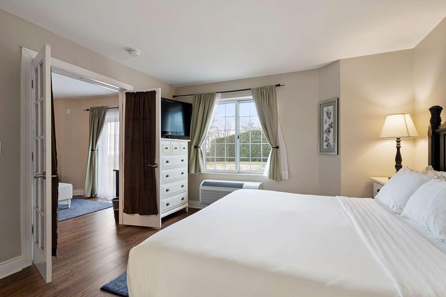 & Surestay Collection By Western Hotel Charlevoix