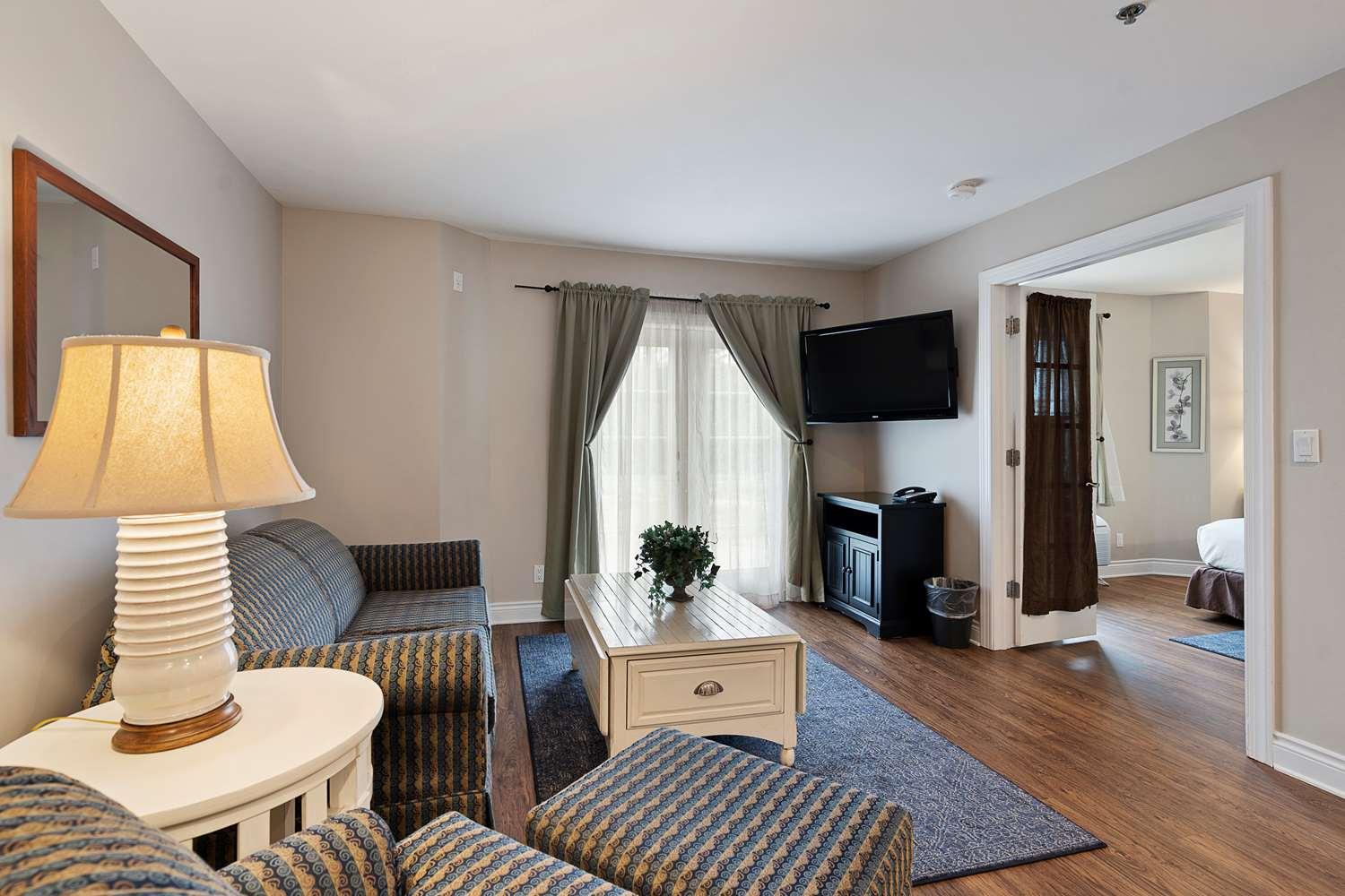 Hotel & Surestay Collection By Western 3*