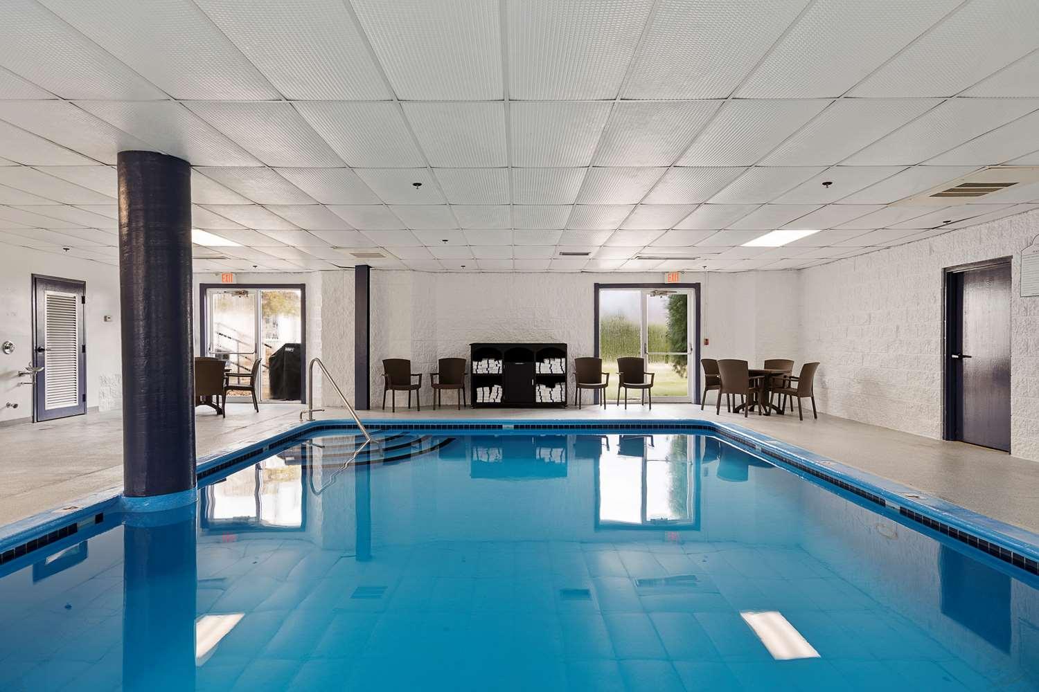 & Surestay Collection By Western 3* Charlevoix